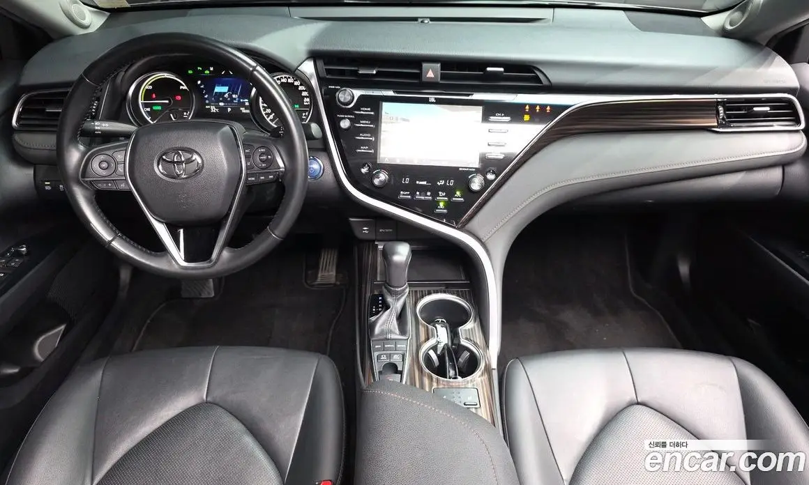 Toyota Camry 2018 2.5 автомат (гидро), фото 10 Toyota Camry 2018 2.5 автомат (гидро), фото 10