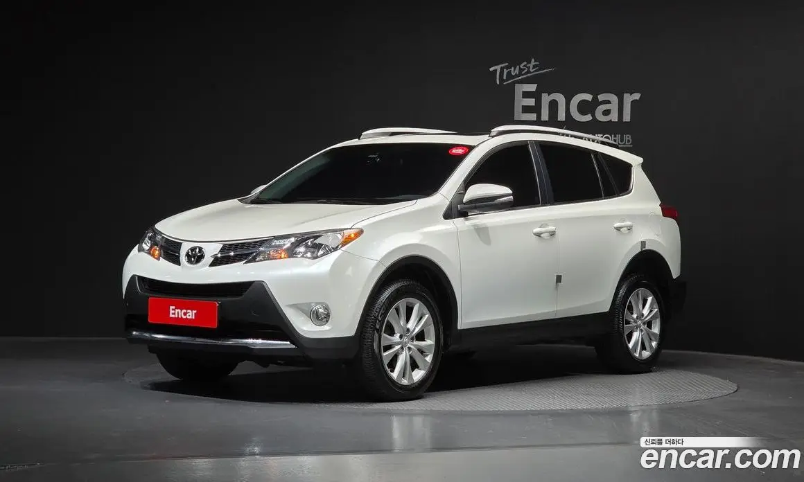 Toyota RAV4 2014 2.5 автомат (гидро), фото 1 Toyota RAV4 2014 2.5 автомат (гидро), фото 1