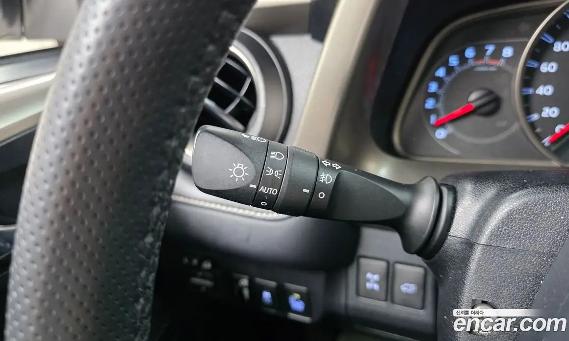 Toyota RAV4 2014 2.5 автомат (гидро), фото 30 Toyota RAV4 2014 2.5 автомат (гидро), фото 30