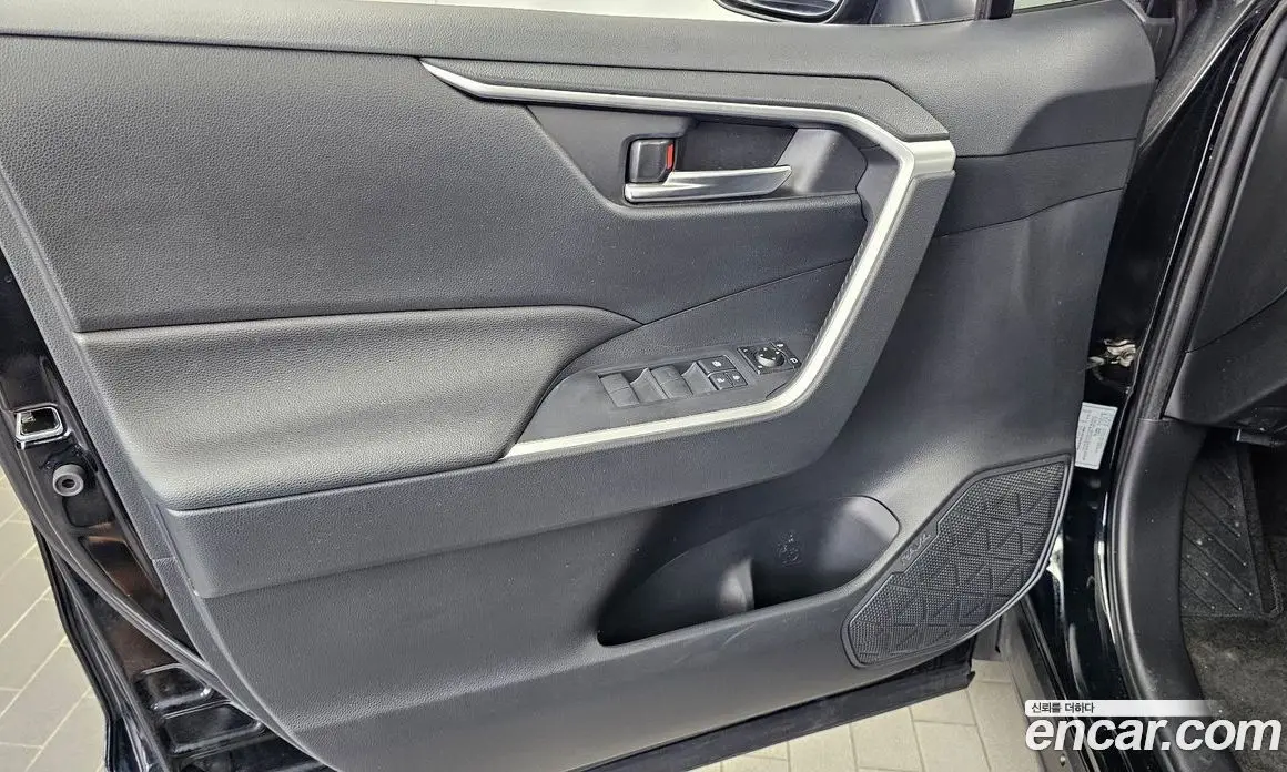 Toyota RAV4 2019 2.5 автомат (гидро), фото 14 Toyota RAV4 2019 2.5 автомат (гидро), фото 14