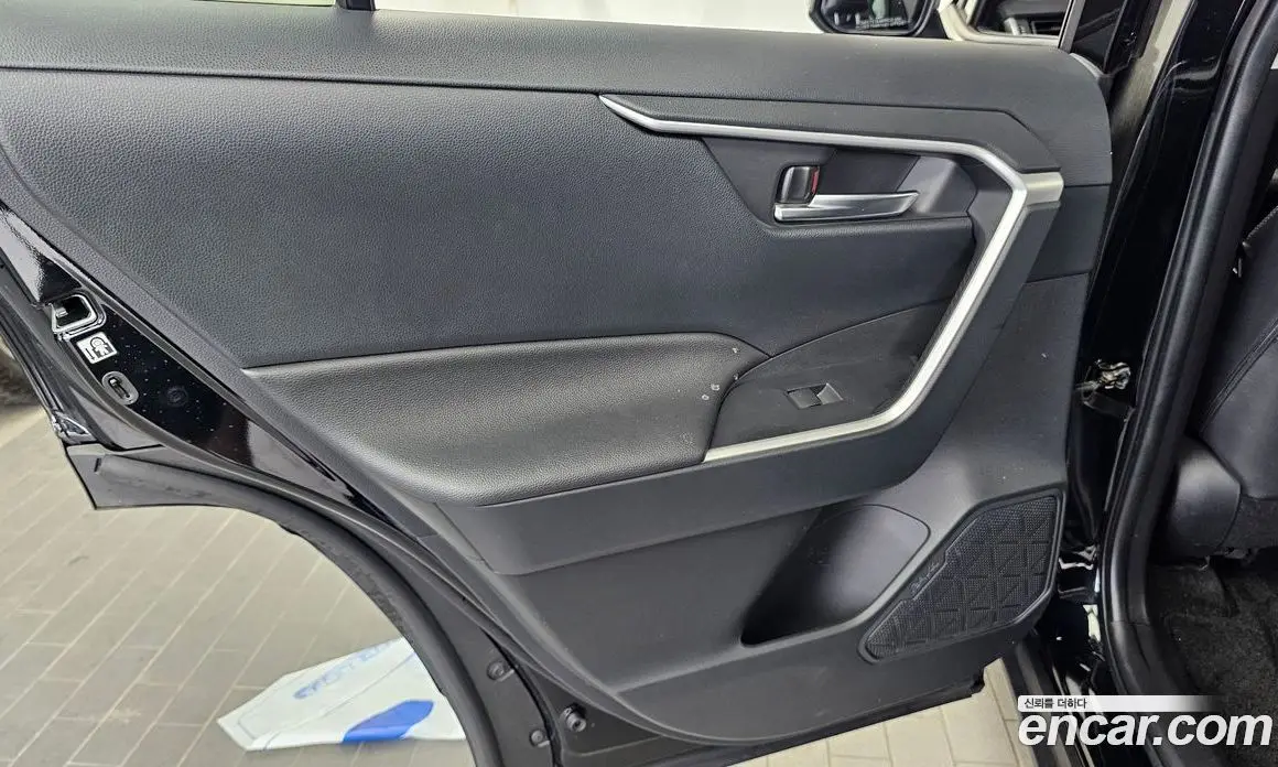 Toyota RAV4 2019 2.5 автомат (гидро), фото 15 Toyota RAV4 2019 2.5 автомат (гидро), фото 15