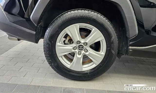Toyota RAV4 2019 2.5 автомат (гидро), миниатюра 5 Toyota RAV4 2019 2.5 автомат (гидро), миниатюра 5