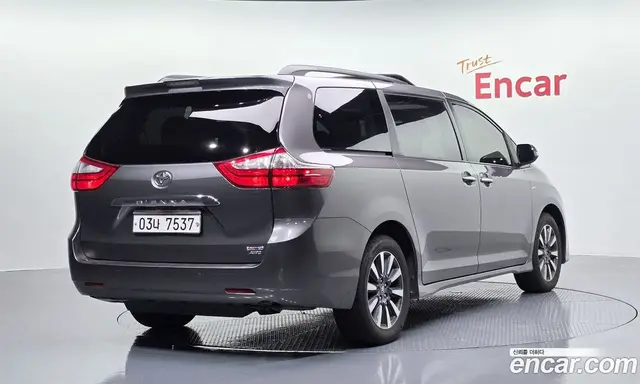 Toyota Sienna 2018 3.5 автомат (гидро), миниатюра 2 Toyota Sienna 2018 3.5 автомат (гидро), миниатюра 2