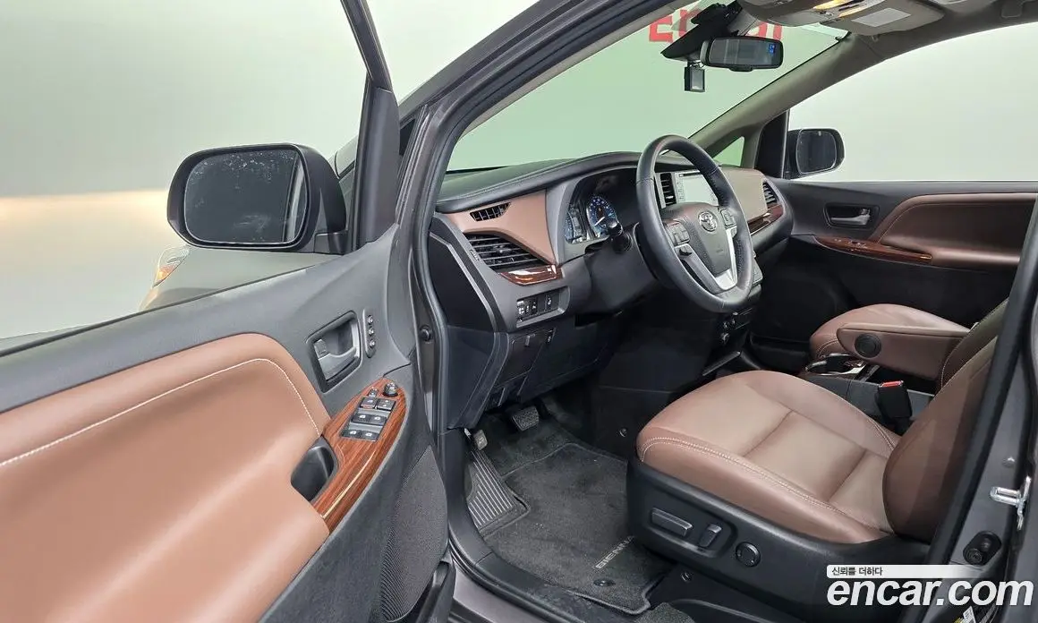 Toyota Sienna 2018 3.5 автомат (гидро), фото 13 Toyota Sienna 2018 3.5 автомат (гидро), фото 13