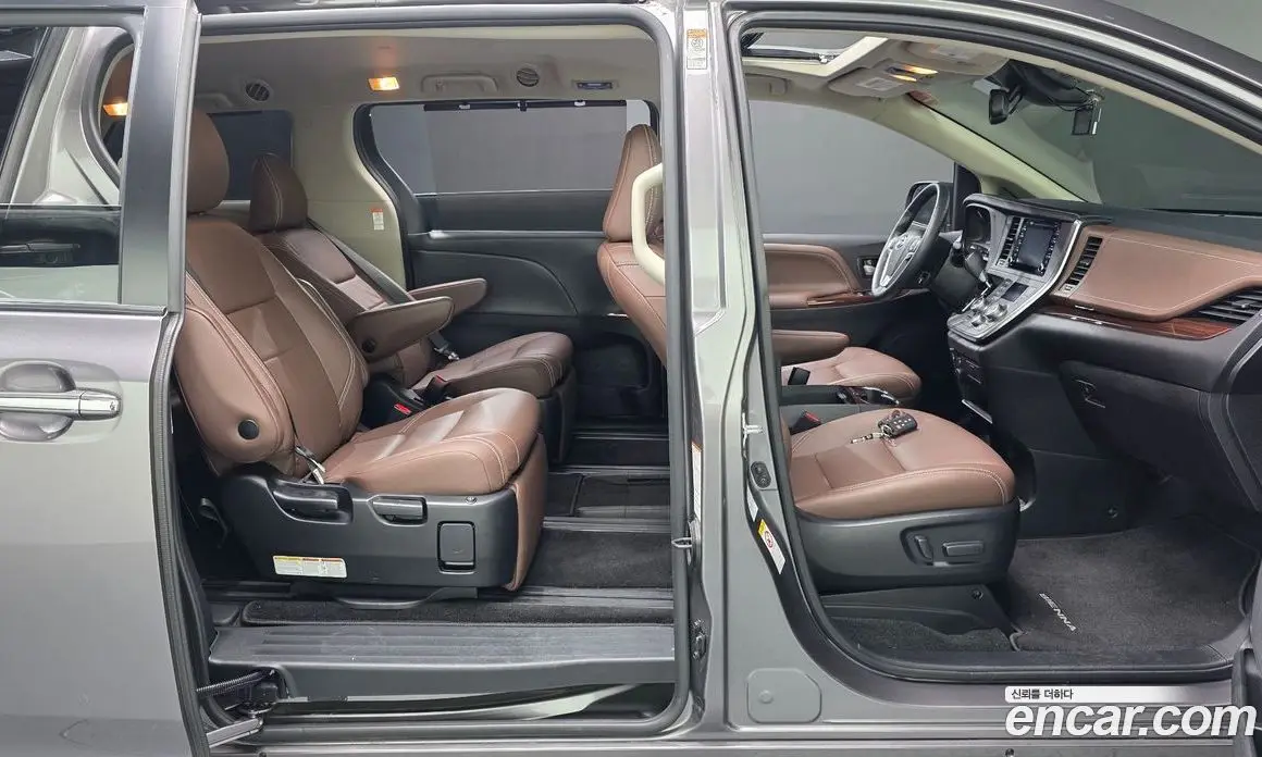 Toyota Sienna 2018 3.5 автомат (гидро), фото 16 Toyota Sienna 2018 3.5 автомат (гидро), фото 16