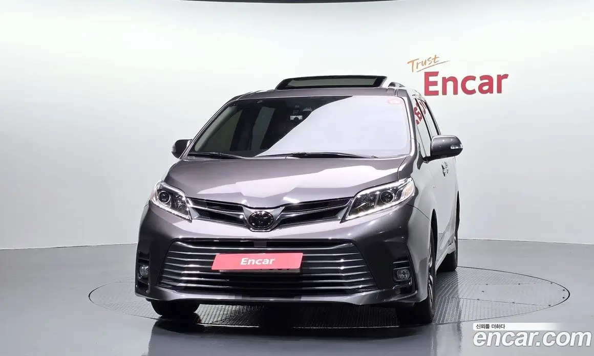 Toyota Sienna 2018 3.5 автомат (гидро), фото 3 Toyota Sienna 2018 3.5 автомат (гидро), фото 3