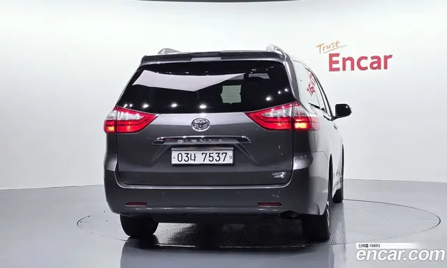 Toyota Sienna 2018 3.5 автомат (гидро), миниатюра 4 Toyota Sienna 2018 3.5 автомат (гидро), миниатюра 4