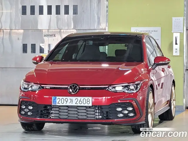 Volkswagen Golf, 2023, 2 100 км