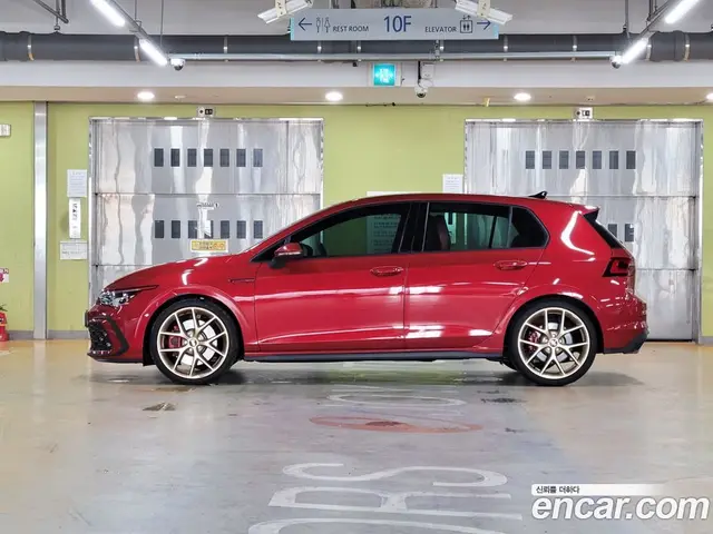 Volkswagen Golf 2023 2.0 автомат (гидро), миниатюра 2 Volkswagen Golf 2023 2.0 автомат (гидро), миниатюра 2