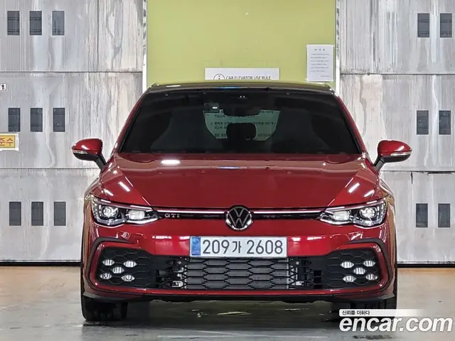 Volkswagen Golf 2023 2.0 автомат (гидро), миниатюра 3 Volkswagen Golf 2023 2.0 автомат (гидро), миниатюра 3