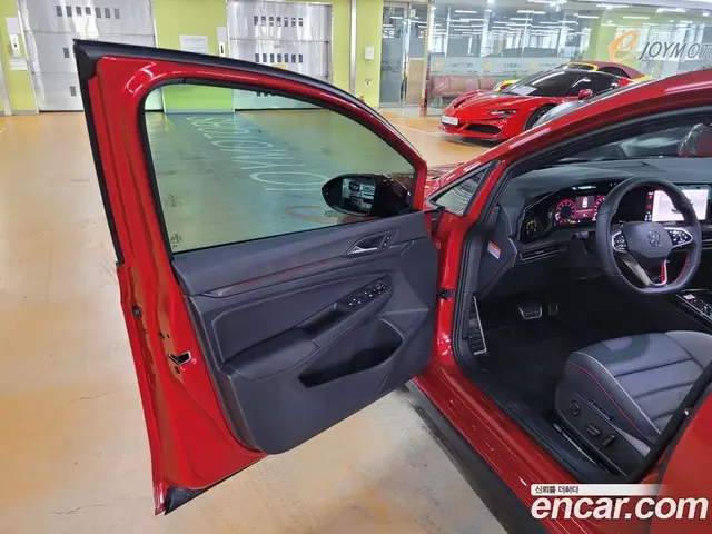 Volkswagen Golf 2023 2.0 автомат (гидро), миниатюра 9 Volkswagen Golf 2023 2.0 автомат (гидро), миниатюра 9
