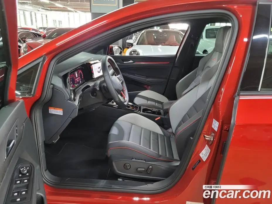 Volkswagen Golf 2023 2.0 автомат (гидро), фото 10 Volkswagen Golf 2023 2.0 автомат (гидро), фото 10