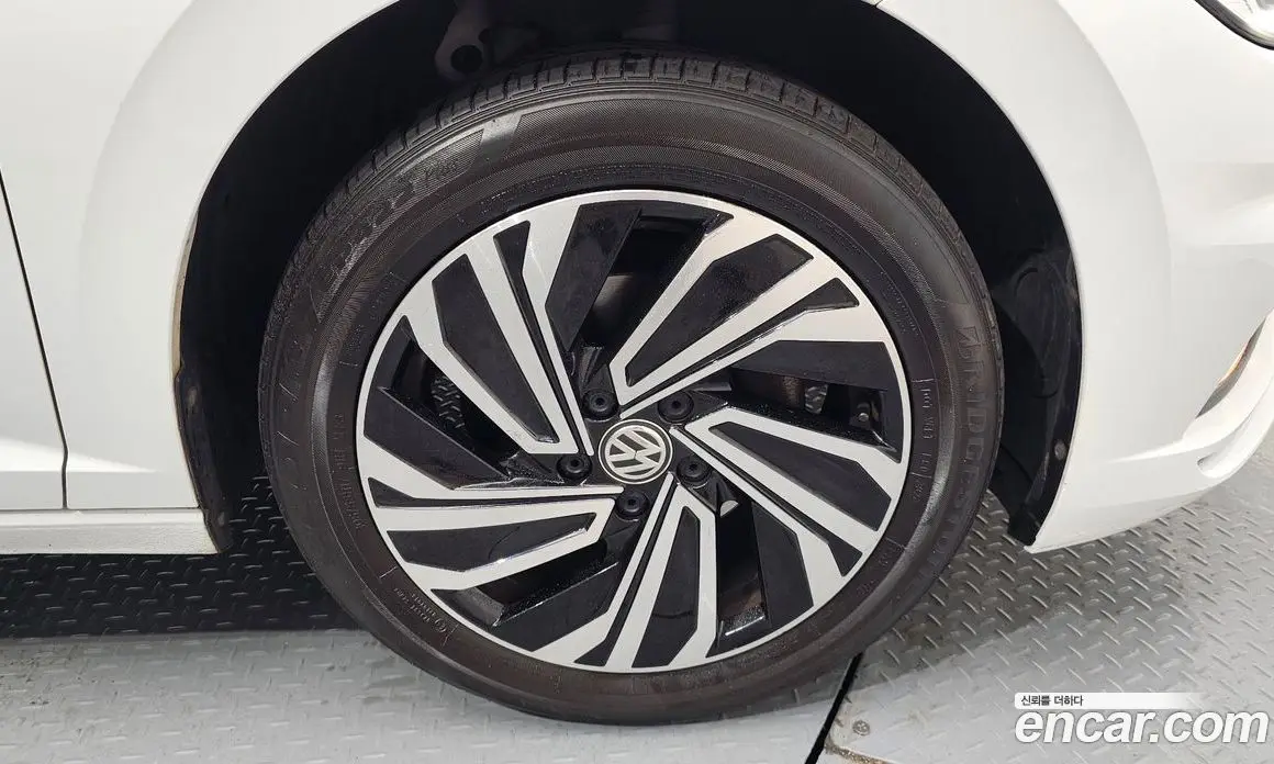 Volkswagen Jetta 2020 1.4 автомат (гидро), фото 7