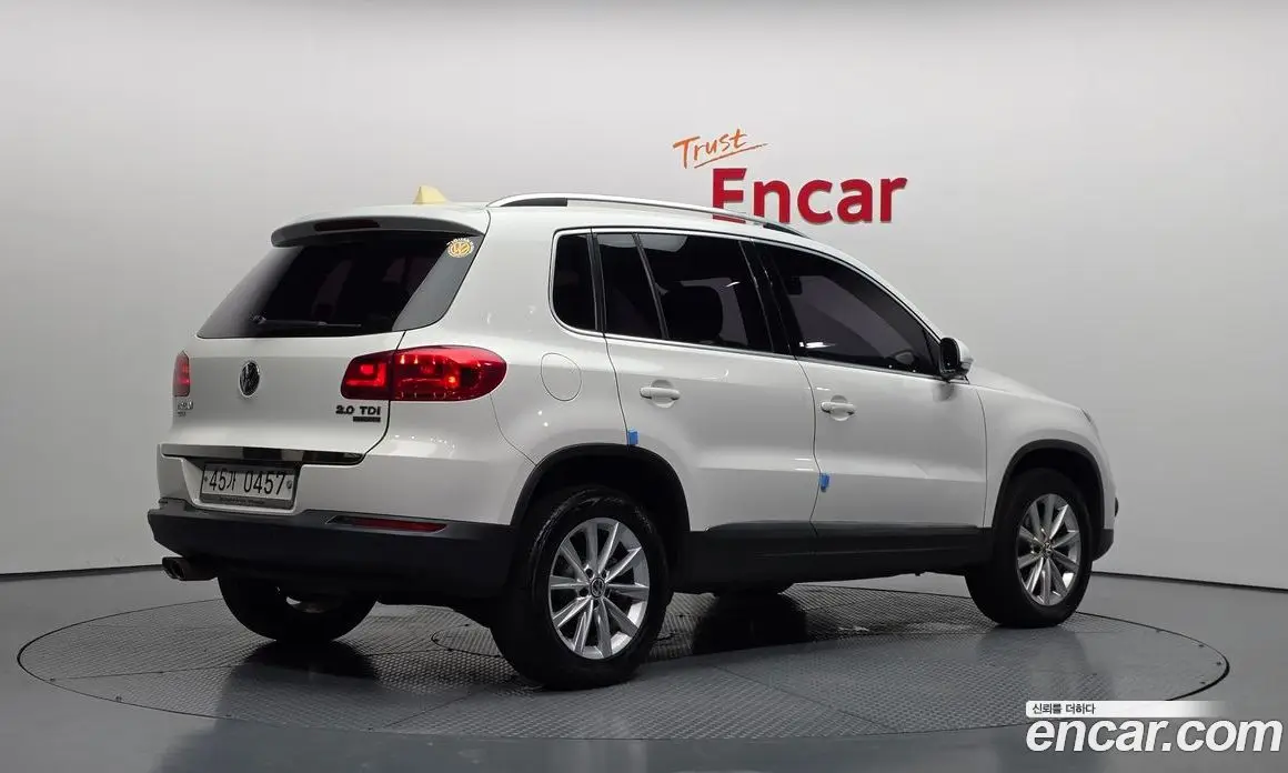 Volkswagen Tiguan 2013 2.0 автомат (гидро), фото 2 Volkswagen Tiguan 2013 2.0 автомат (гидро), фото 2