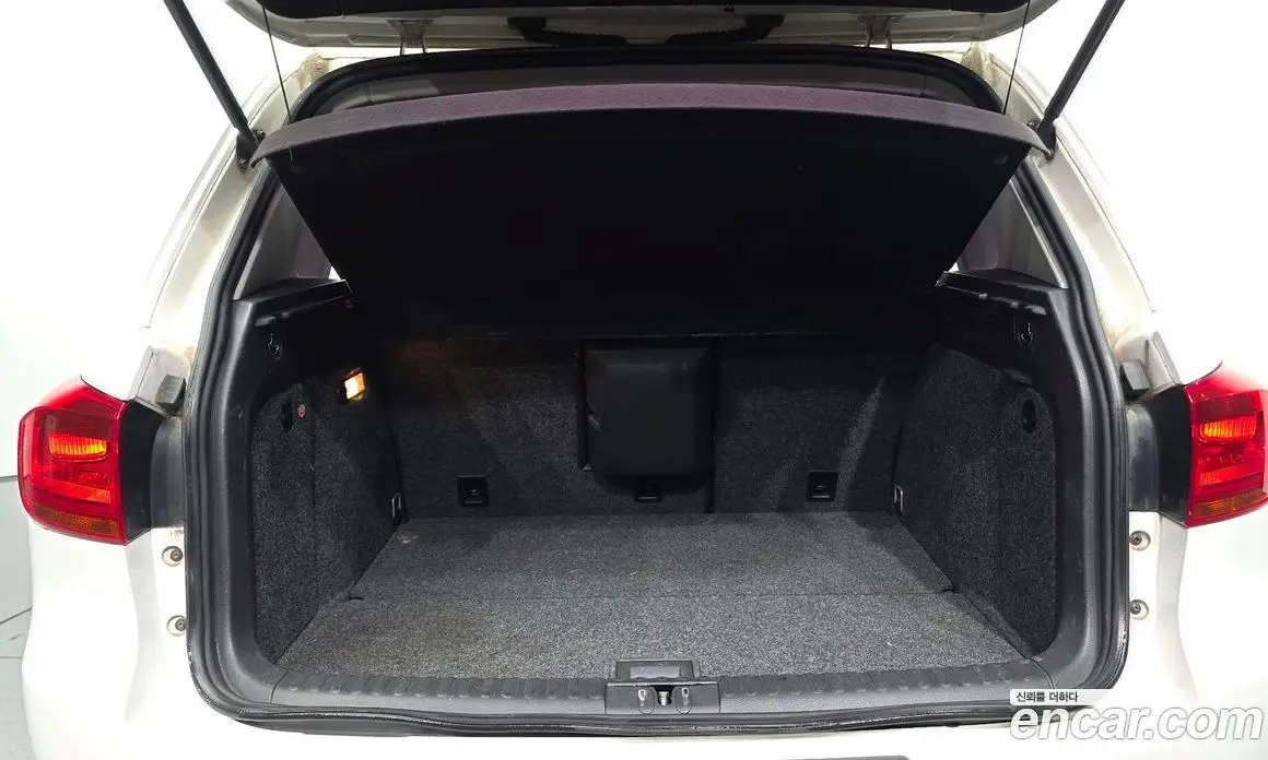 Volkswagen Tiguan 2013 2.0 автомат (гидро), фото 20 Volkswagen Tiguan 2013 2.0 автомат (гидро), фото 20