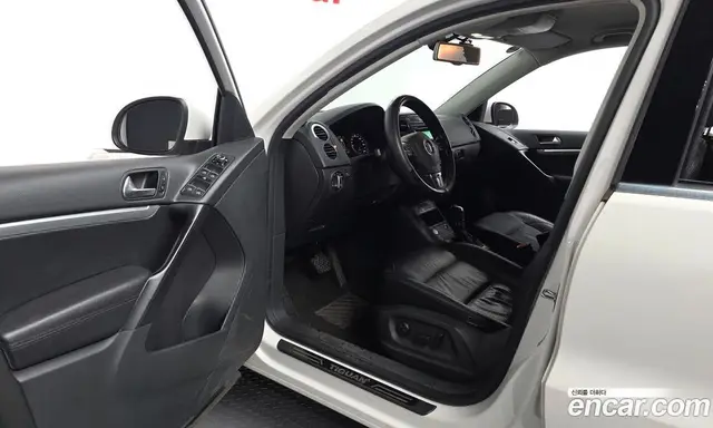 Volkswagen Tiguan 2013 2.0 автомат (гидро), миниатюра 10 Volkswagen Tiguan 2013 2.0 автомат (гидро), миниатюра 10