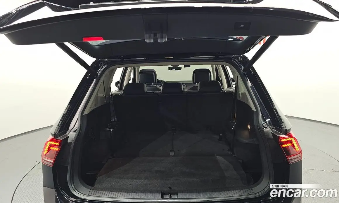 Volkswagen Tiguan 2020 2.0 автомат (гидро), фото 20 Volkswagen Tiguan 2020 2.0 автомат (гидро), фото 20