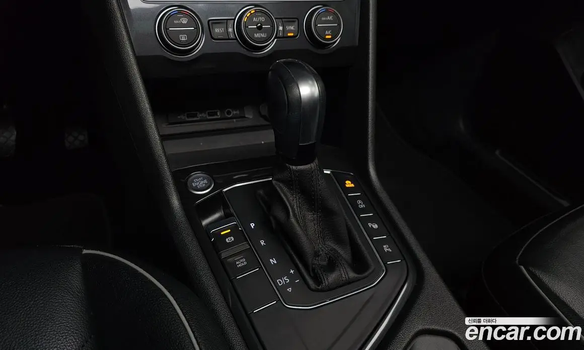 Volkswagen Tiguan 2020 2.0 автомат (гидро), фото 9 Volkswagen Tiguan 2020 2.0 автомат (гидро), фото 9