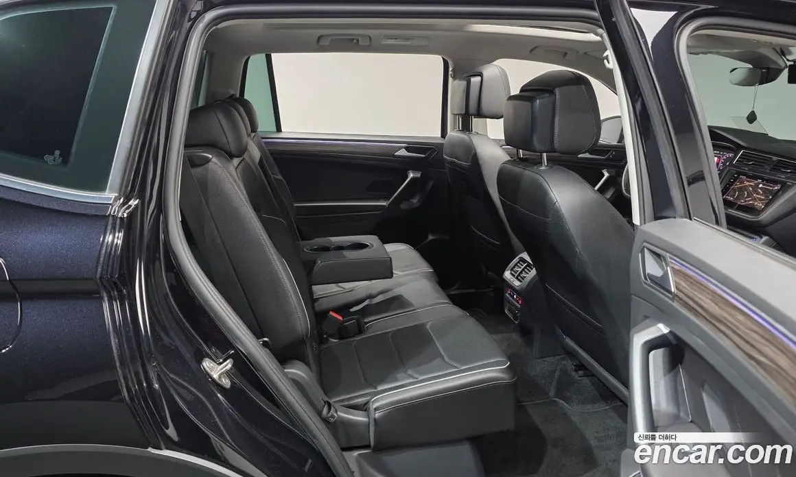 Volkswagen Tiguan 2023 2.0 автомат (гидро), фото 17 Volkswagen Tiguan 2023 2.0 автомат (гидро), фото 17