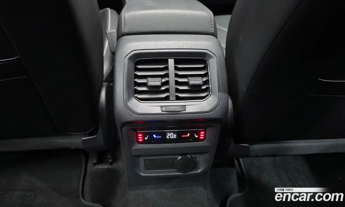 Volkswagen Tiguan 2023 2.0 автомат (гидро), фото 23 Volkswagen Tiguan 2023 2.0 автомат (гидро), фото 23