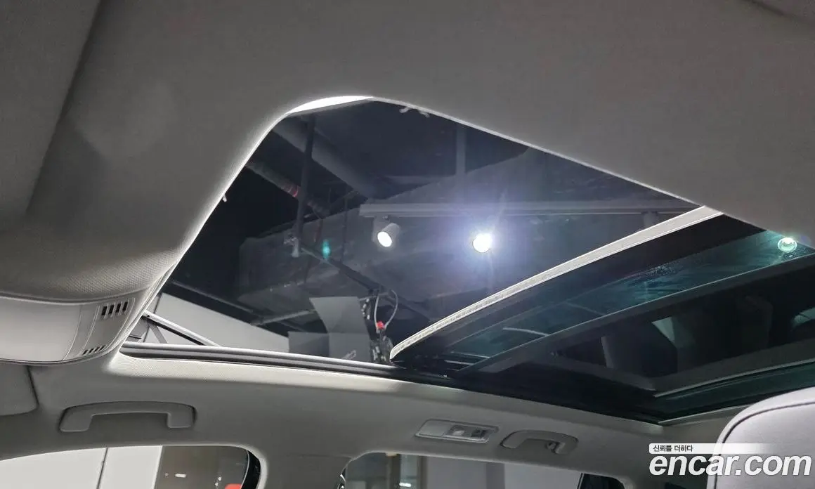 Volkswagen Tiguan 2023 2.0 автомат (гидро), фото 24 Volkswagen Tiguan 2023 2.0 автомат (гидро), фото 24
