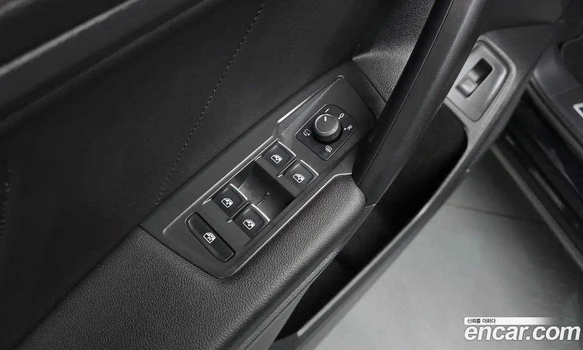 Volkswagen Tiguan 2023 2.0 автомат (гидро), фото 28 Volkswagen Tiguan 2023 2.0 автомат (гидро), фото 28
