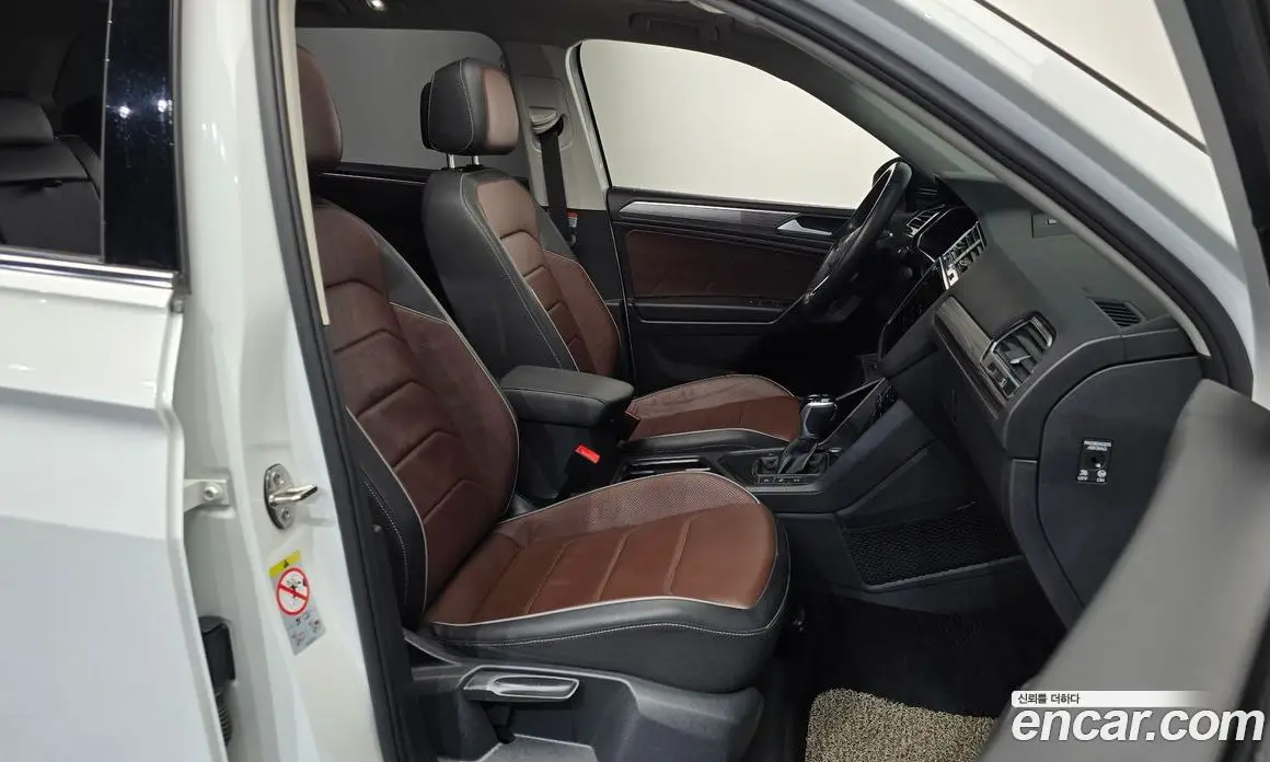 Volkswagen Tiguan 2023 2.0 автомат (гидро), фото 15