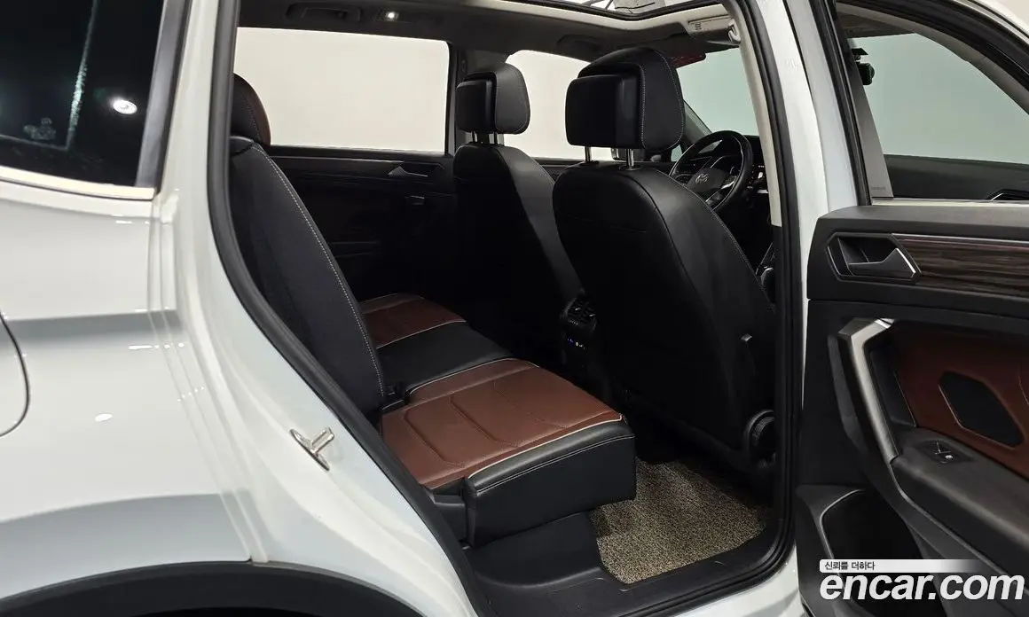 Volkswagen Tiguan 2023 2.0 автомат (гидро), фото 16