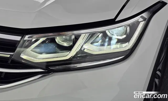 Volkswagen Tiguan 2023 2.0 автомат (гидро), миниатюра 7