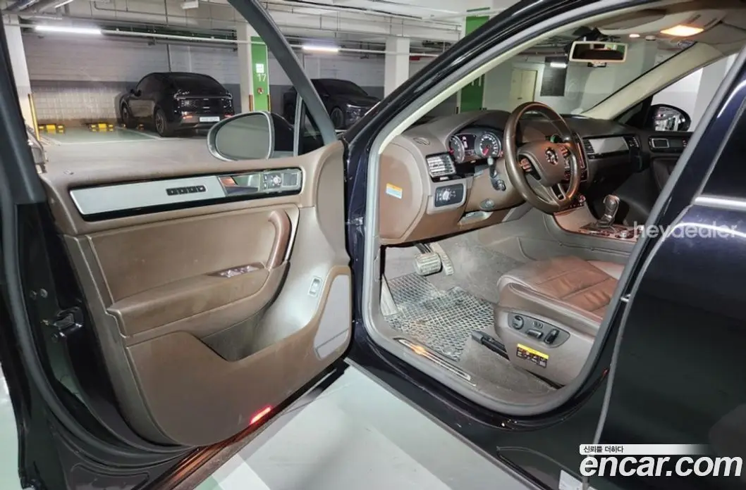 Volkswagen Touareg 2014 4.1 автомат (гидро), фото 9 Volkswagen Touareg 2014 4.1 автомат (гидро), фото 9