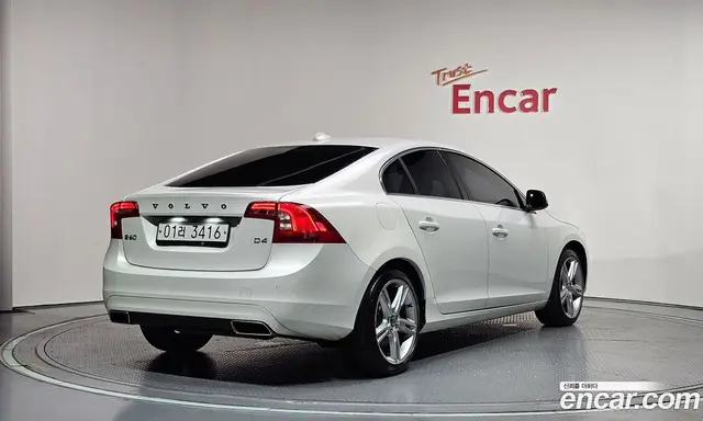 Volvo S60 2017 2.0 автомат (гидро), миниатюра 2 Volvo S60 2017 2.0 автомат (гидро), миниатюра 2