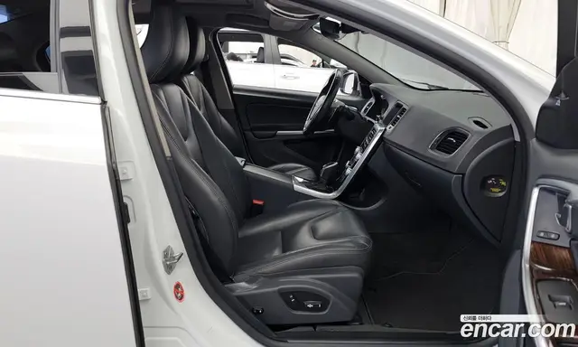 Volvo S60 2017 2.0 автомат (гидро), миниатюра 11 Volvo S60 2017 2.0 автомат (гидро), миниатюра 11