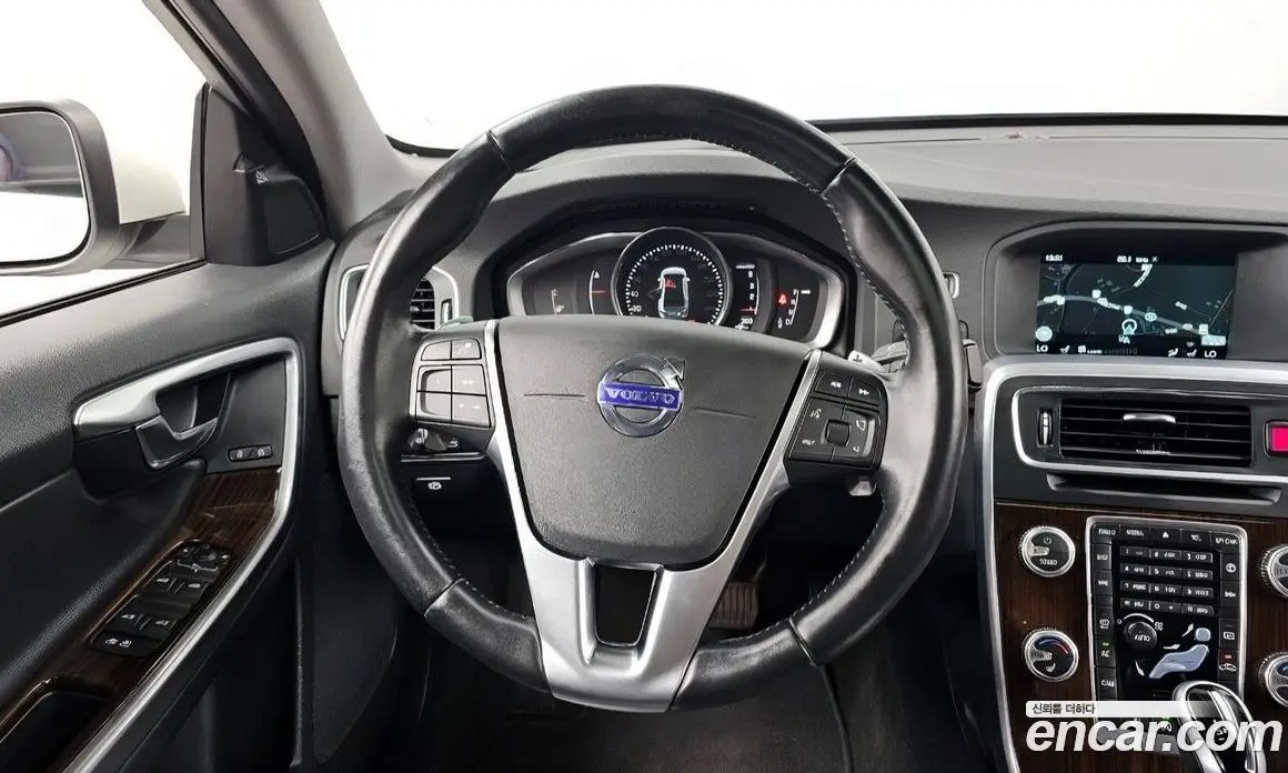 Volvo S60 2017 2.0 автомат (гидро), фото 13 Volvo S60 2017 2.0 автомат (гидро), фото 13