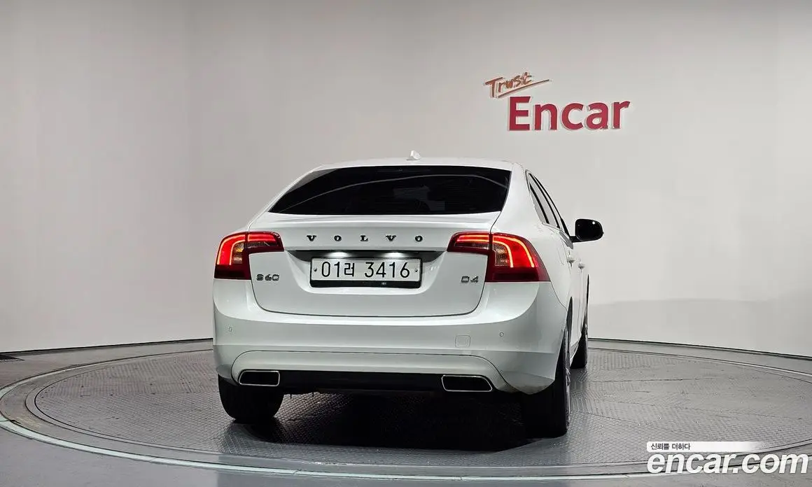 Volvo S60 2017 2.0 автомат (гидро), фото 4 Volvo S60 2017 2.0 автомат (гидро), фото 4