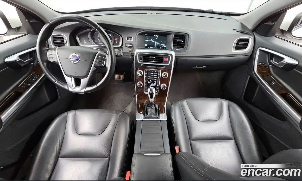 Volvo S60 2017 2.0 автомат (гидро), фото 7 Volvo S60 2017 2.0 автомат (гидро), фото 7