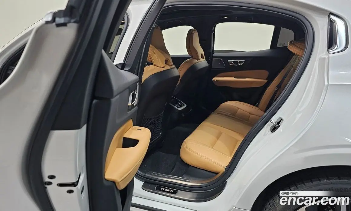 Volvo S60 2023 2.0 автомат (гидро), фото 15 Volvo S60 2023 2.0 автомат (гидро), фото 15