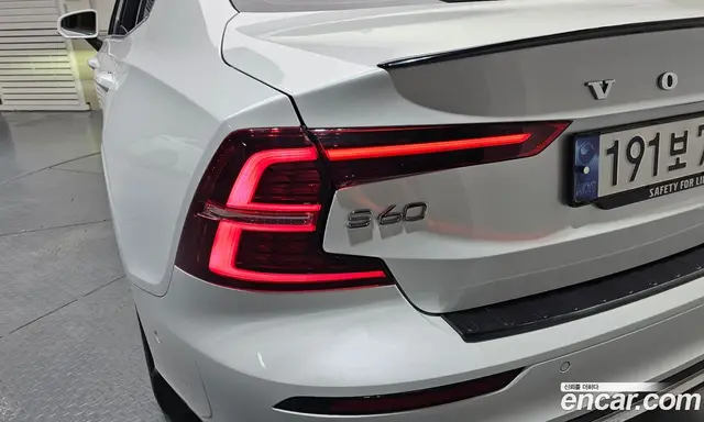 Volvo S60 2023 2.0 автомат (гидро), миниатюра 8 Volvo S60 2023 2.0 автомат (гидро), миниатюра 8