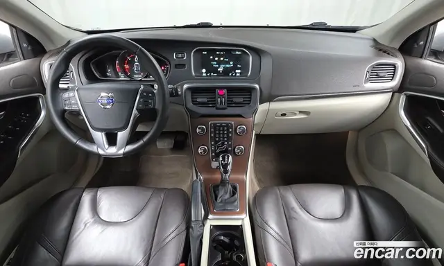 Volvo V40 2016 2.0 автомат (гидро), миниатюра 7 Volvo V40 2016 2.0 автомат (гидро), миниатюра 7