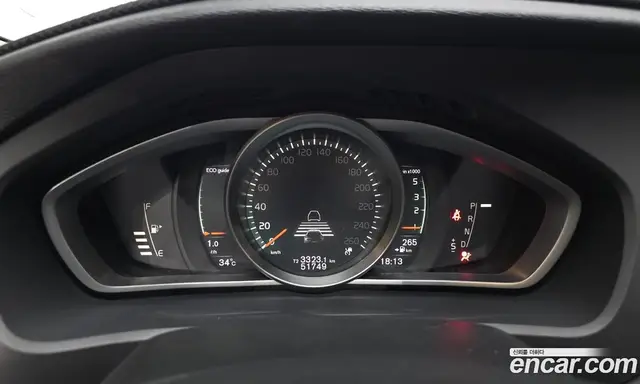 Volvo V40 2018 2.0 автомат (гидро), миниатюра 11 Volvo V40 2018 2.0 автомат (гидро), миниатюра 11