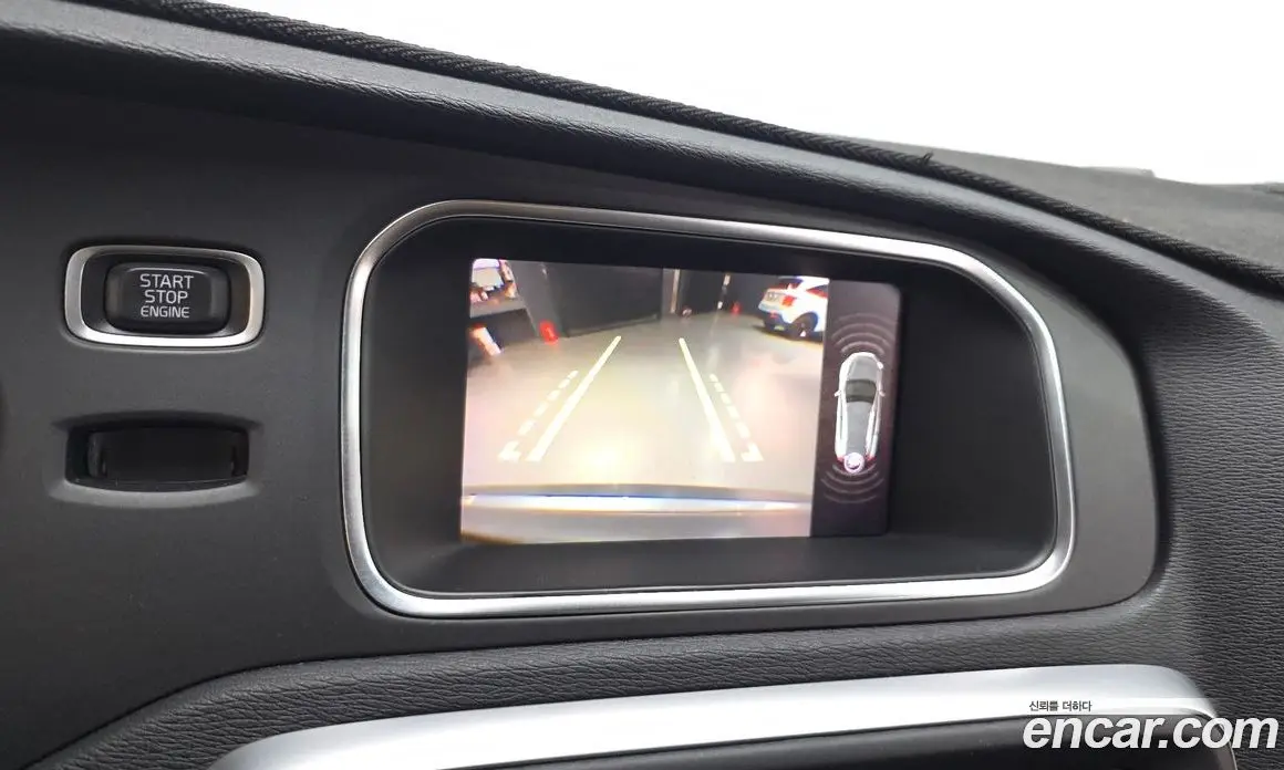 Volvo V40 2018 2.0 автомат (гидро), фото 20 Volvo V40 2018 2.0 автомат (гидро), фото 20