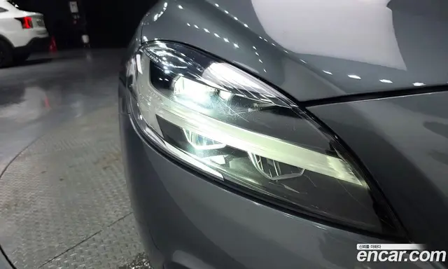 Volvo V40 2018 2.0 автомат (гидро), миниатюра 8 Volvo V40 2018 2.0 автомат (гидро), миниатюра 8