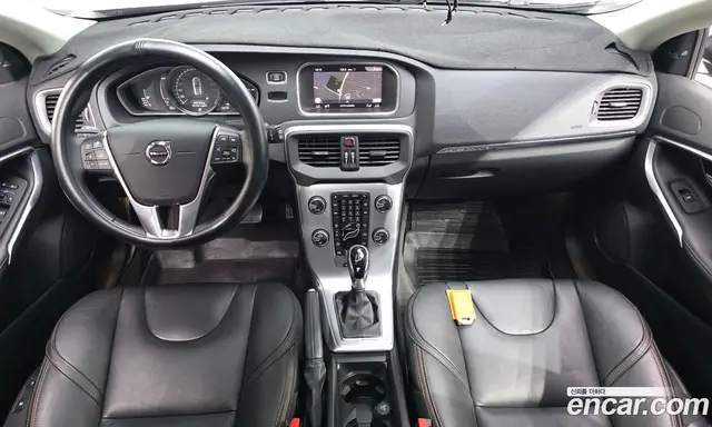 Volvo V40 2018 2.0 автомат (гидро), миниатюра 10 Volvo V40 2018 2.0 автомат (гидро), миниатюра 10