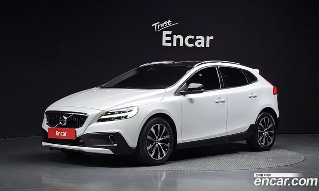Volvo V40, 2019, 58 342 км