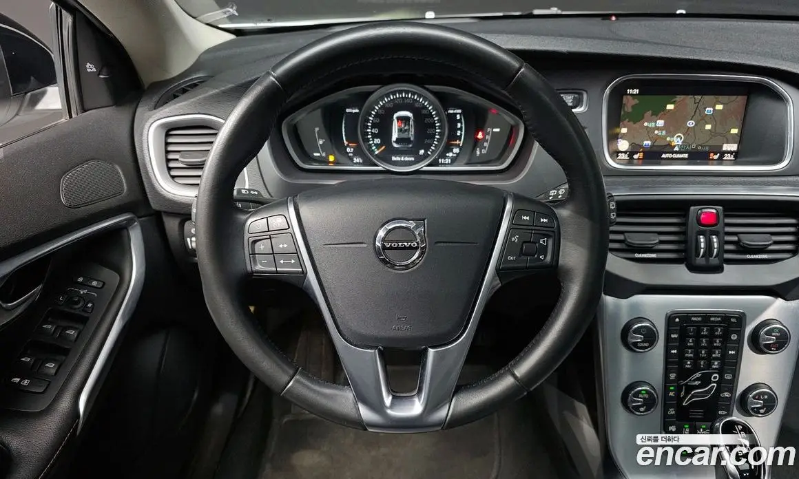 Volvo V40 2019 2.0 АКПП, фото 12