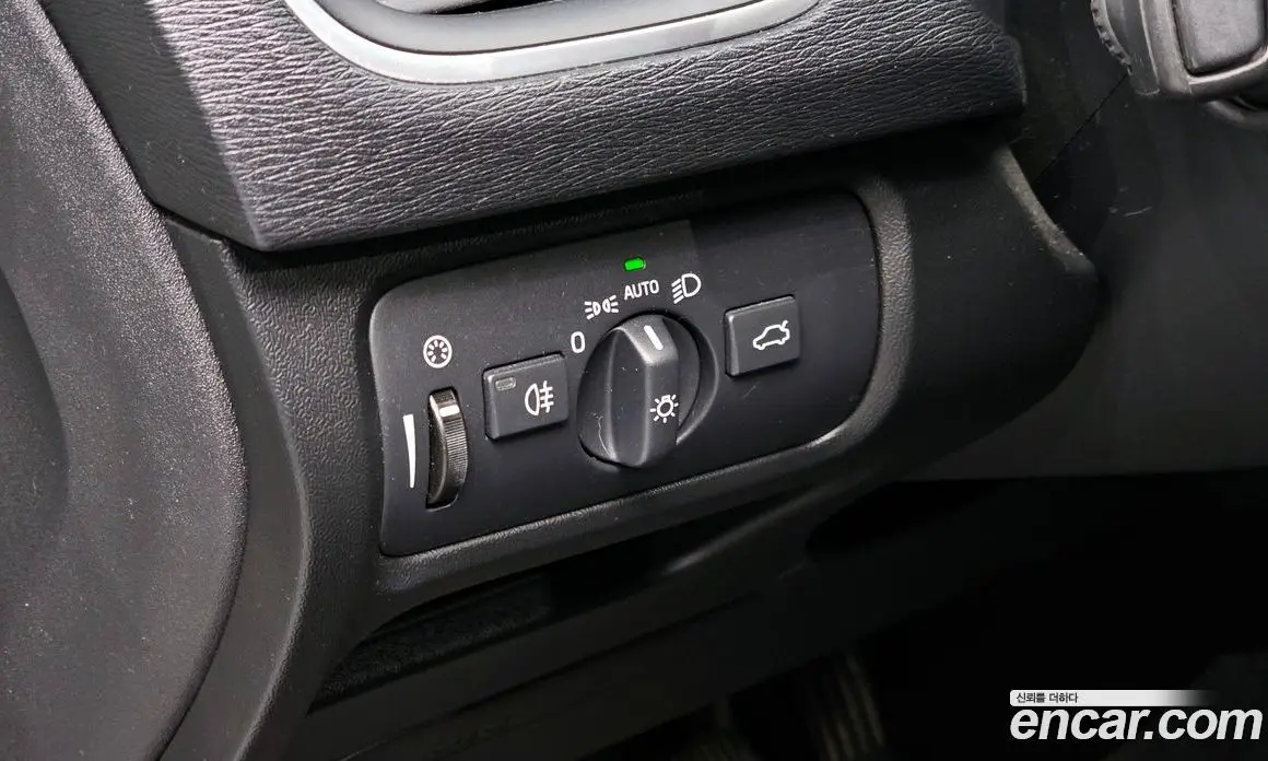 Volvo V40 2019 2.0 АКПП, фото 17