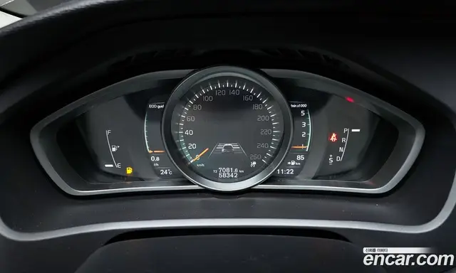 Volvo V40 2019 2.0 АКПП, миниатюра 8