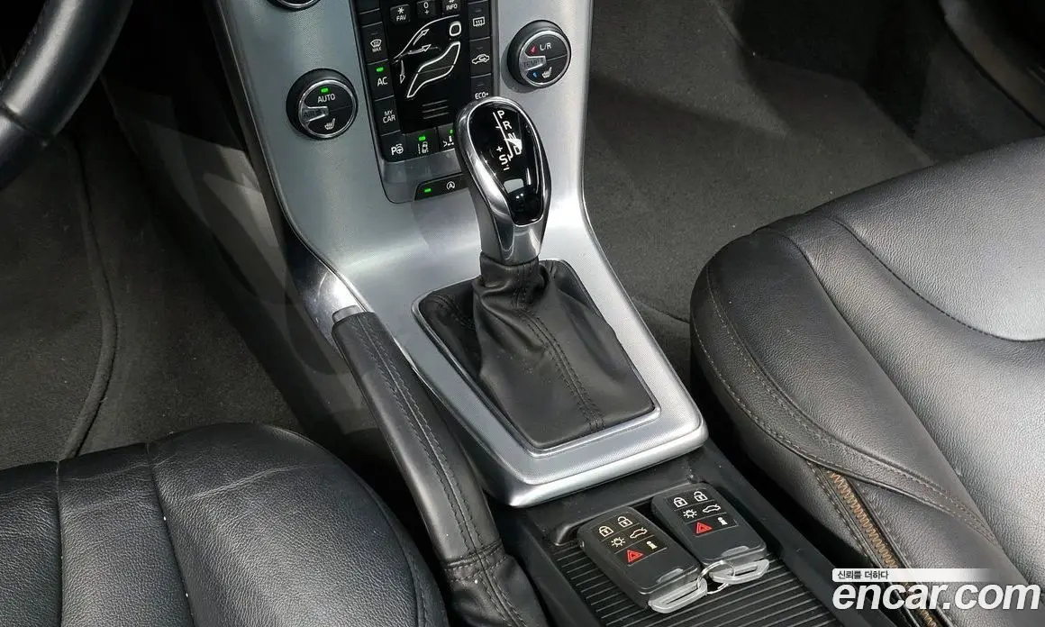 Volvo V40 2019 2.0 АКПП, фото 9