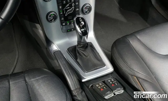 Volvo V40 2019 2.0 АКПП, миниатюра 9