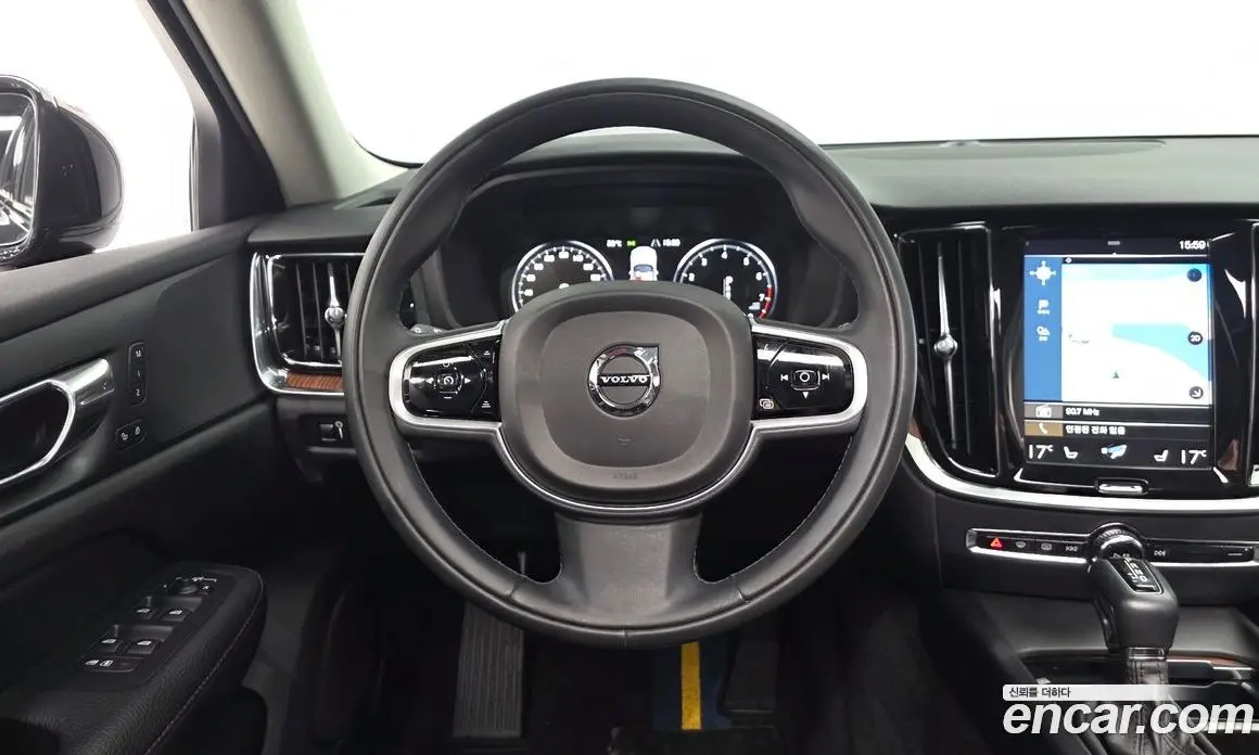Volvo V60 2019 2.0 автомат (гидро), фото 17 Volvo V60 2019 2.0 автомат (гидро), фото 17