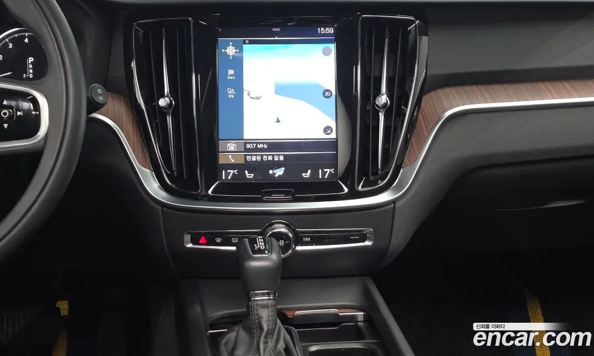 Volvo V60 2019 2.0 автомат (гидро), фото 18 Volvo V60 2019 2.0 автомат (гидро), фото 18